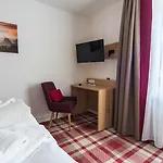 Hotel Weissbraeu 4*