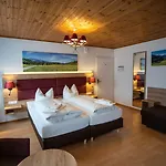 Hotel Weissbraeu 4*