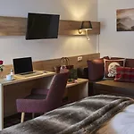 Weissbraeu Hotel 4*