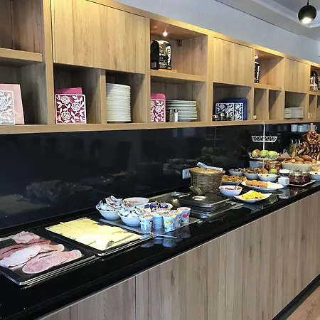 Weißbräu Hotel 4*