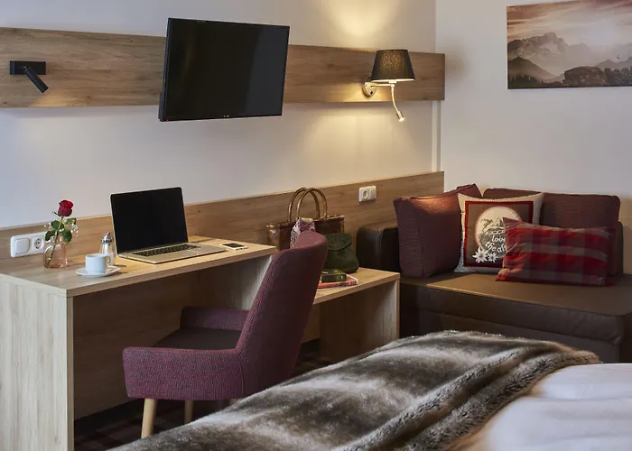 Weissbraeu Hotel 4*