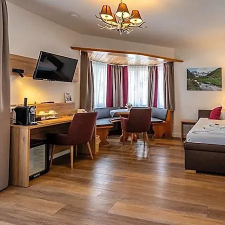 Szálloda Weissbraeu 4*